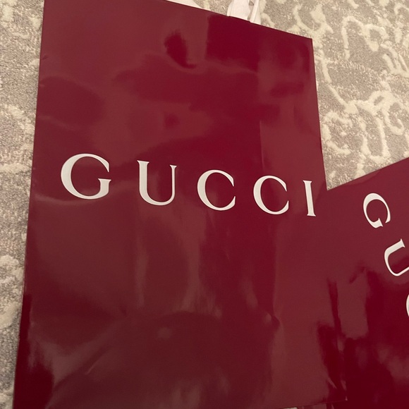 TWO Gucci shopping bags - Picture 3 of 4
